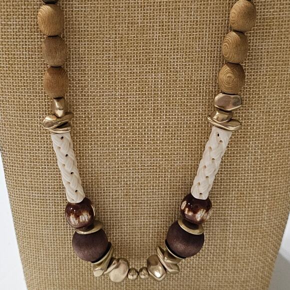Chico's boho Wooden and Gold Tone Beaded Long Necklace New! - Picture 5 of 8